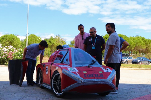 Foto - 1 TL ile 250 kilometre giden elektrikli araç yaptılar! TEKNOFEST'ten 2 ödül ile döndüler