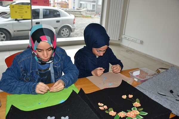 Foto - 1 yılda 1529 kişi işe başladı! Bu ilçede işsizliğe çözüm bulundu