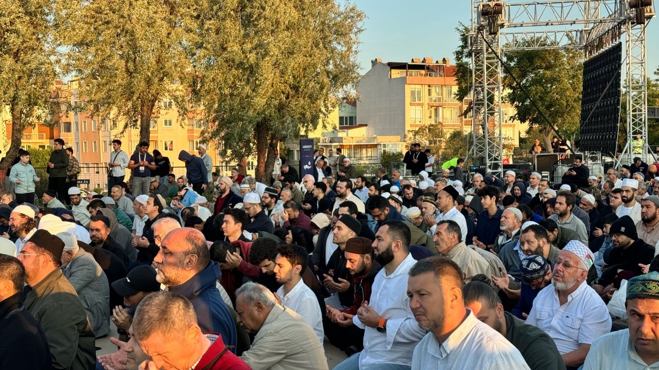 Foto - 10 bin kişi merhum Esad Coşan için bir araya geldi