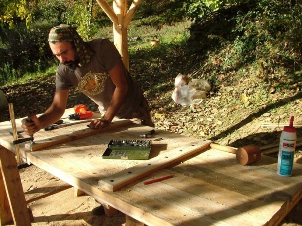 Foto - Kendilerine 10 bin liraya ev yaptılar!