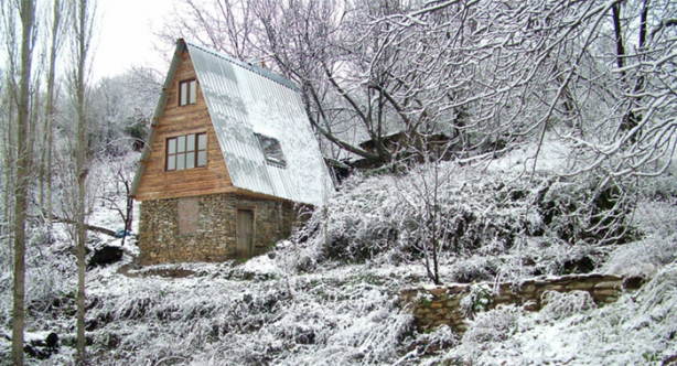 Foto - Kendilerine 10 bin liraya ev yaptılar!