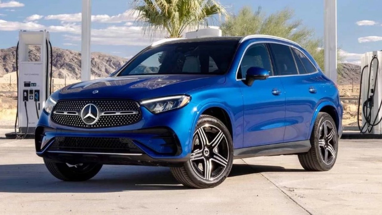 Foto - 10 dakikada şarj, 260 km yol yapıyor! Mercedes'in yeni elektrikli modeli ağızları açık bırakacak