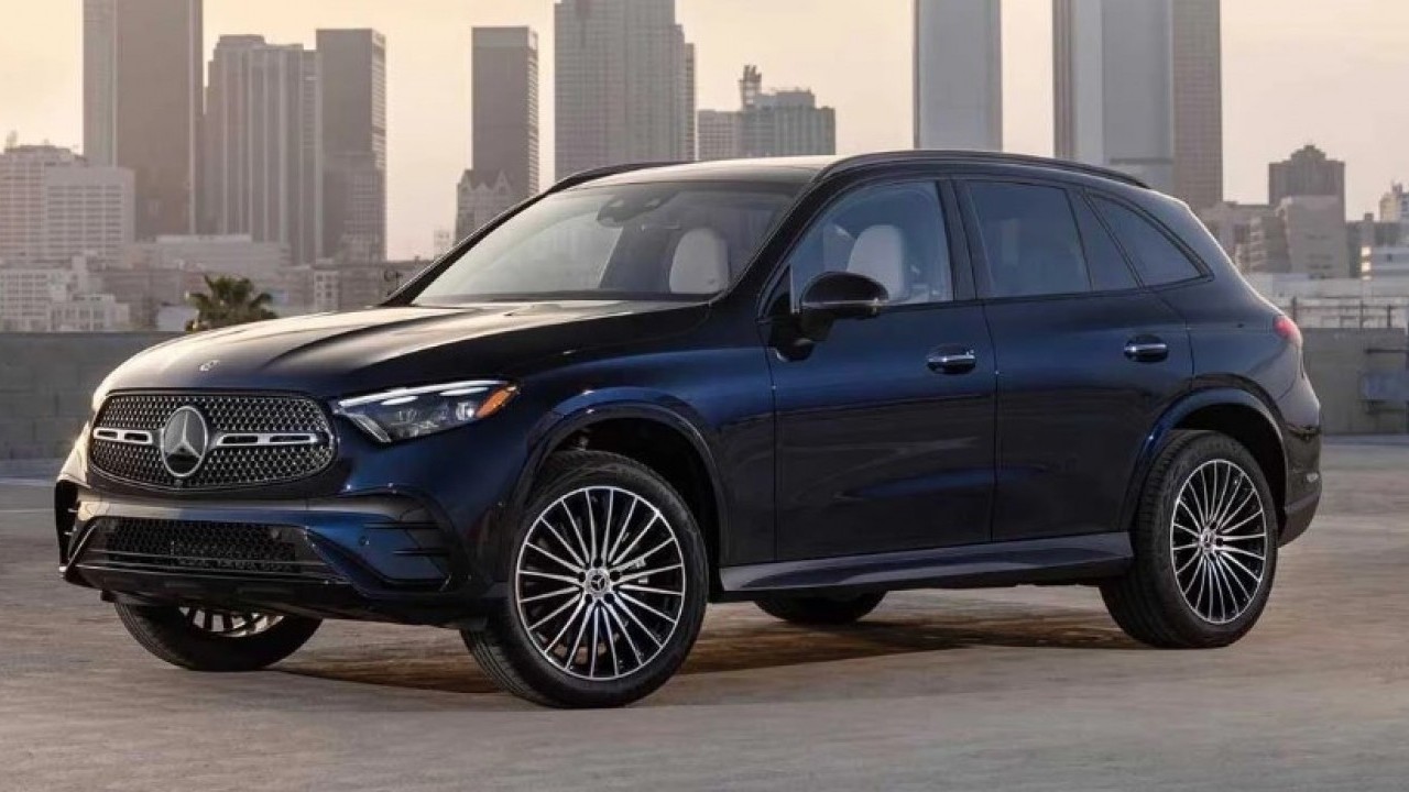 Foto - 10 dakikada şarj, 260 km yol yapıyor! Mercedes'in yeni elektrikli modeli ağızları açık bırakacak