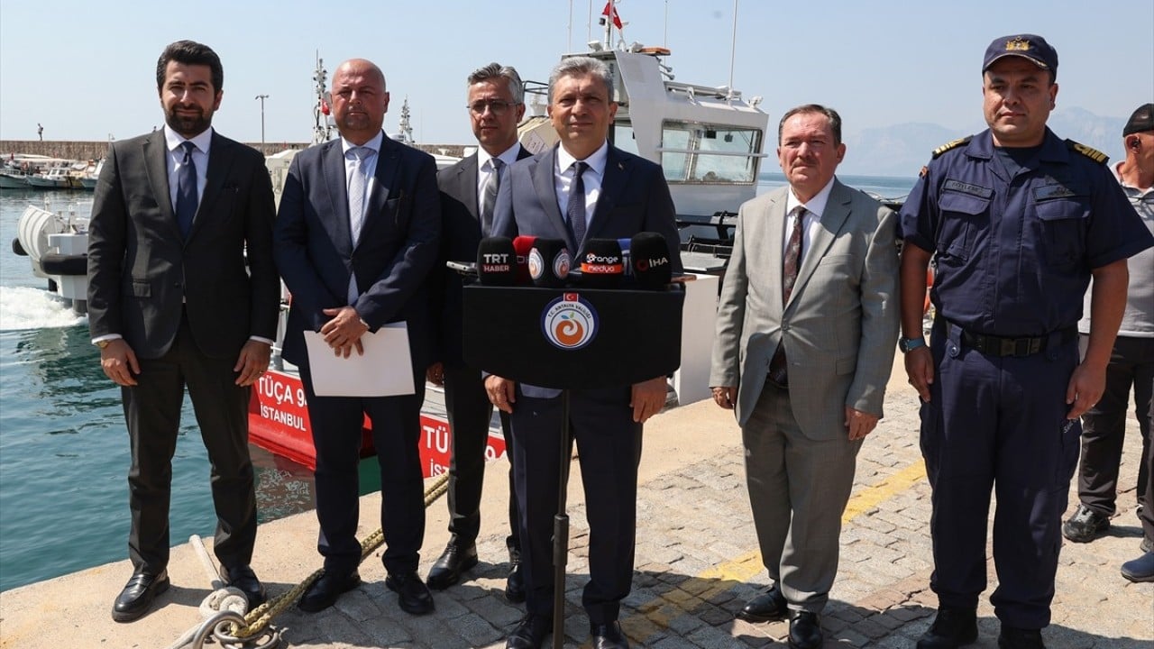 10 günde 27 metreküp toplandı Deniz süpürgesi ile Antalya tertemiz olacak