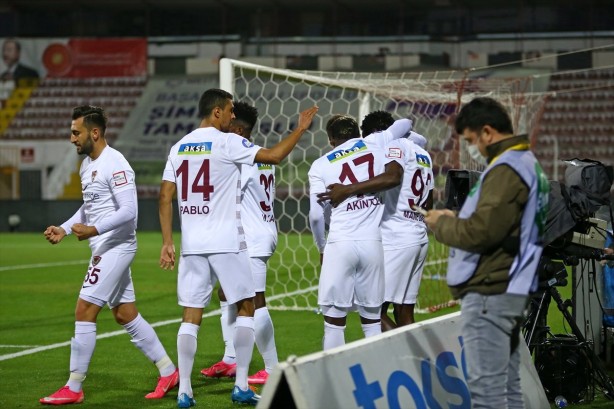 10 kişi kalan Hatayspor Galatasaray'ı devirdi