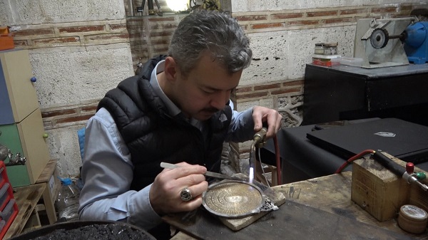 Foto - 10 metrekarelik atölyede üretiyor! Orta Çağ bilgisayarının ne olduğunu duyduğunuzda şaşıracaksınız