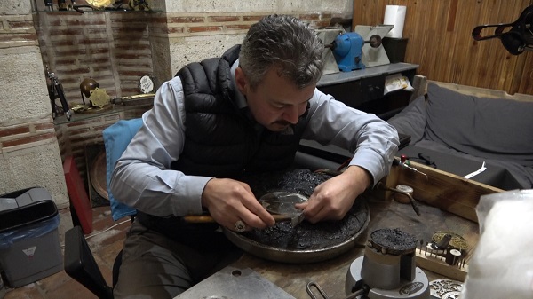 Foto - 10 metrekarelik atölyede üretiyor! Orta Çağ bilgisayarının ne olduğunu duyduğunuzda şaşıracaksınız