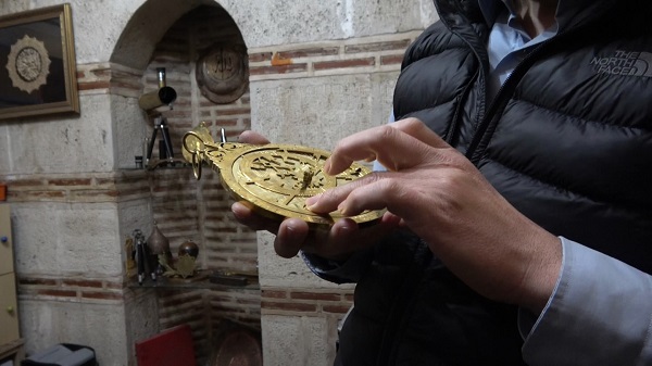 Foto - 10 metrekarelik atölyede üretiyor! Orta Çağ bilgisayarının ne olduğunu duyduğunuzda şaşıracaksınız