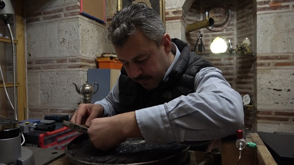 Foto - 10 metrekarelik atölyede üretiyor! Orta Çağ bilgisayarının ne olduğunu duyduğunuzda şaşıracaksınız