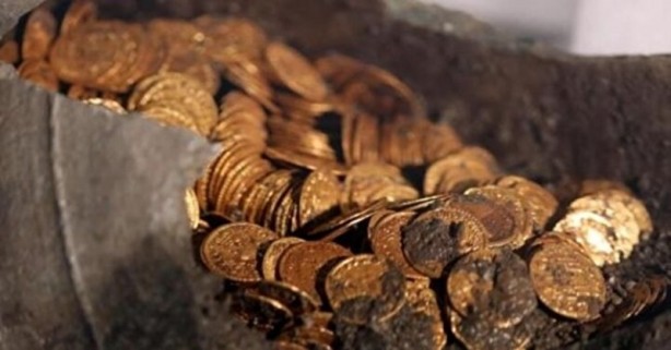10 ton altın çıkarılacak! Sarayın altındaki gizli hazinenin haritası bulundu