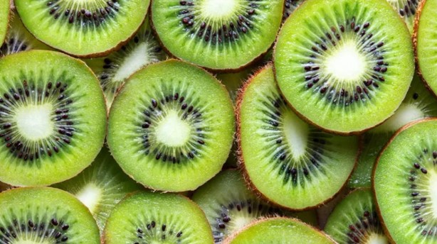 Foto - 10 yaş gençleştiriyor! Canan Karatay, yere göğe sığdıramadığı besini açıkladı