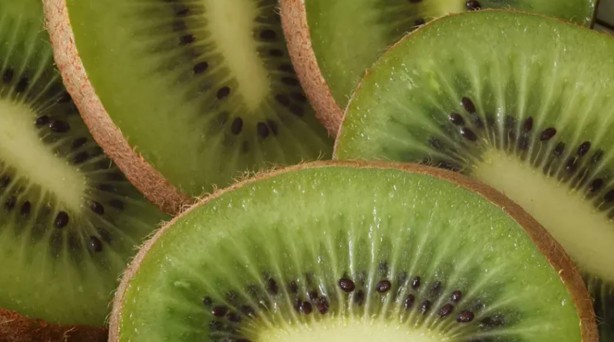 Foto - 10 yaş gençleştiriyor! Canan Karatay, yere göğe sığdıramadığı besini açıkladı