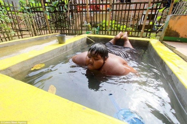 Foto - 10 yaşında ama 192 kg ağırlığında!