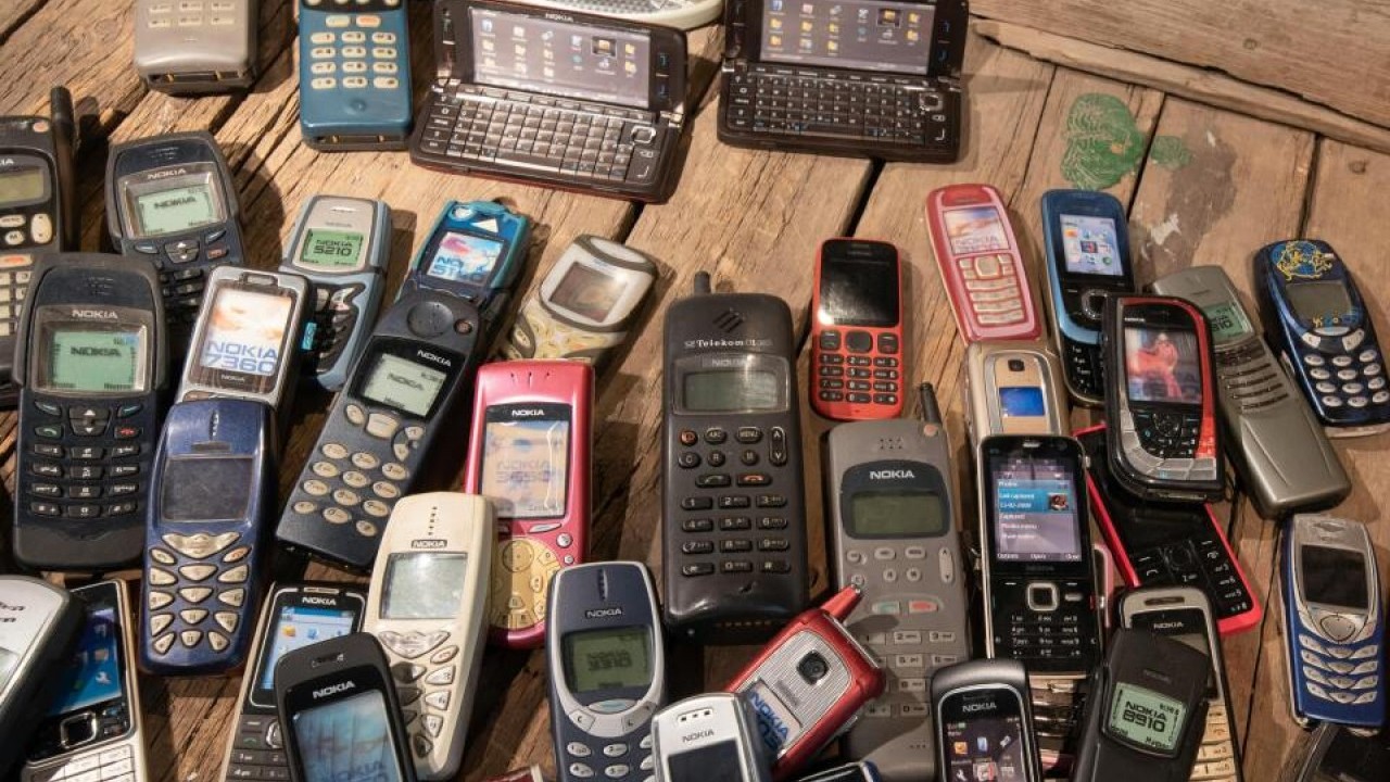 Foto - 10 yıl boyunca kaybolan telefonları topladı, sonunda şaşırtıcı bir sır ortaya çıktı!