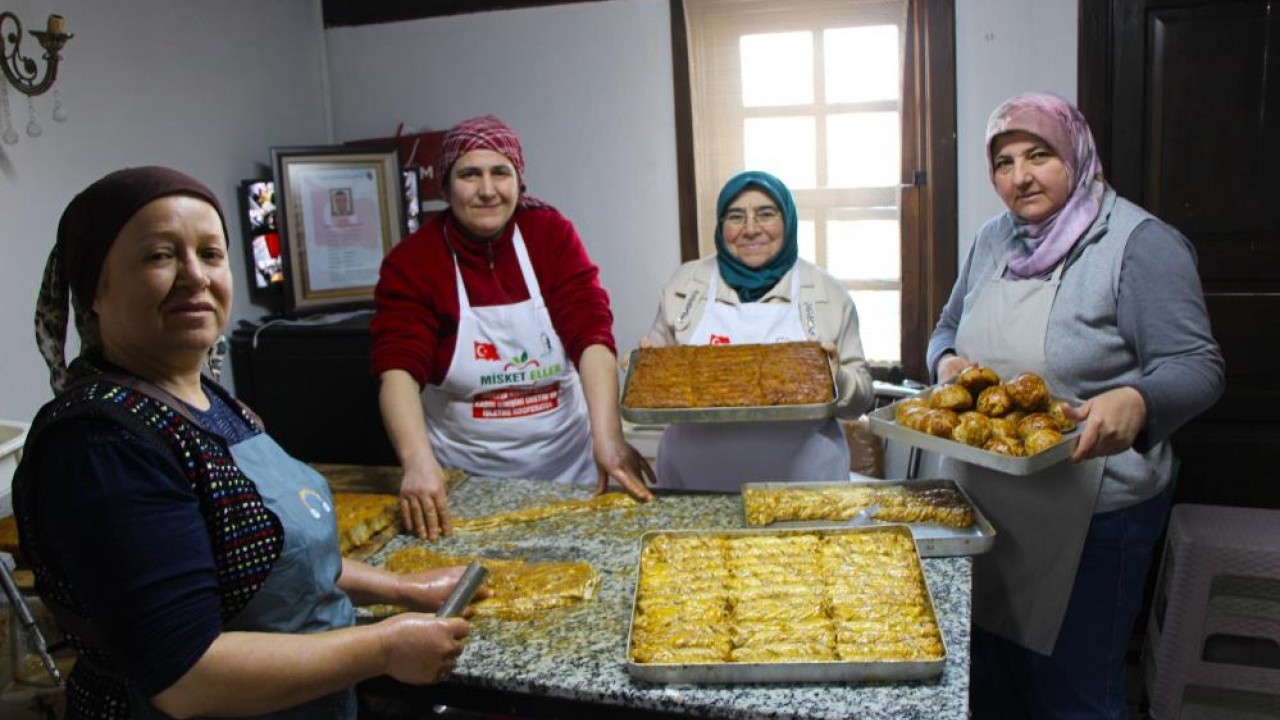 10 yıl sonra yeniden gönderdiler Şehidin silah arkadaşlarına Amasya çöreği