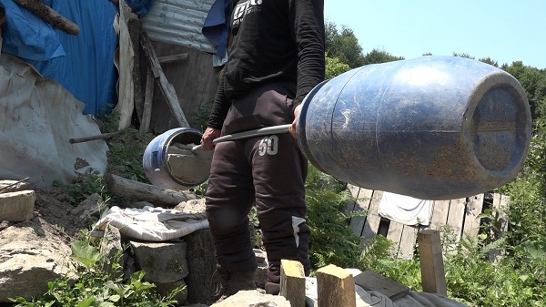 Foto - 10 yıldır dağda tek başına yaşıyor