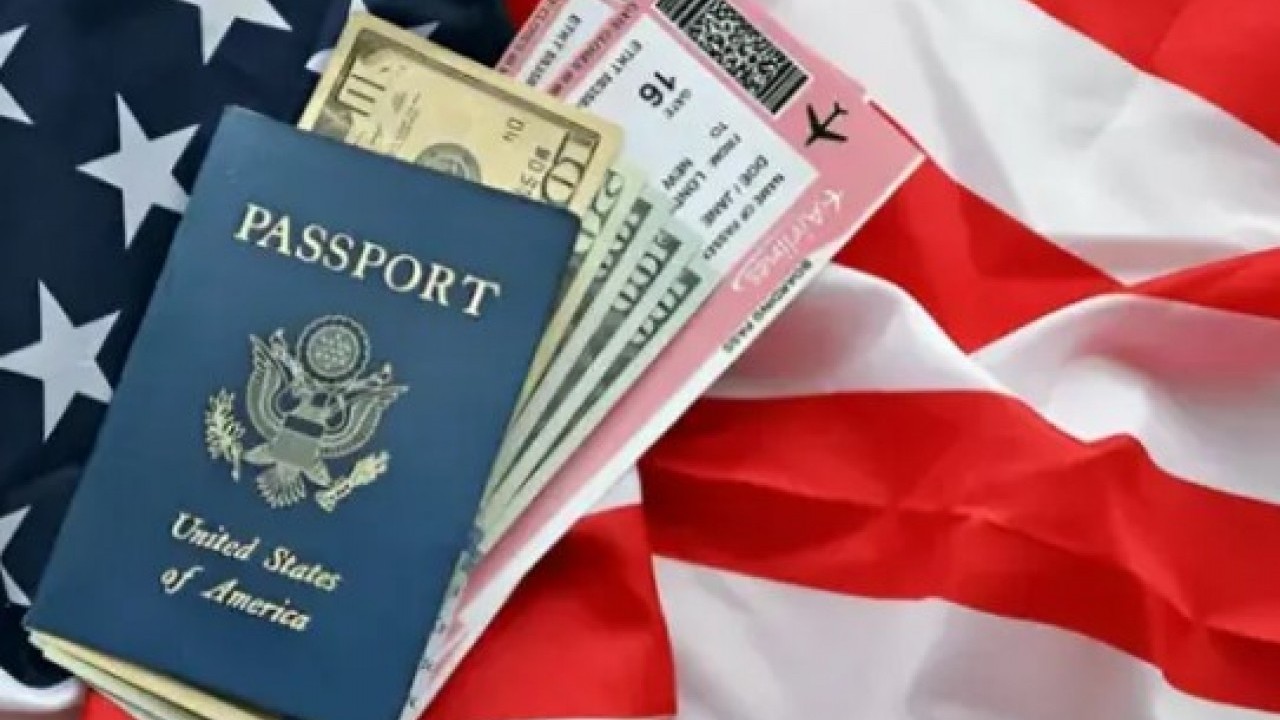 Foto - 100 bin doları getiren doktor vizeyi alır! Tüccar Trump bir işe daha el attı!