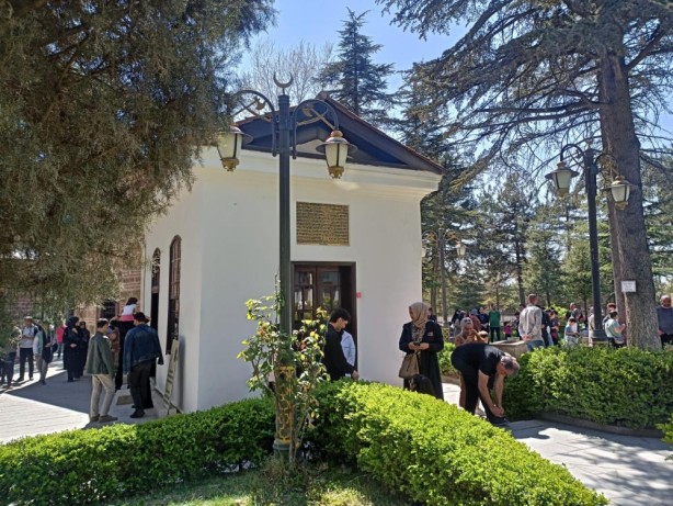 100 bin kişi Ertuğrul Gazi'ye gitti