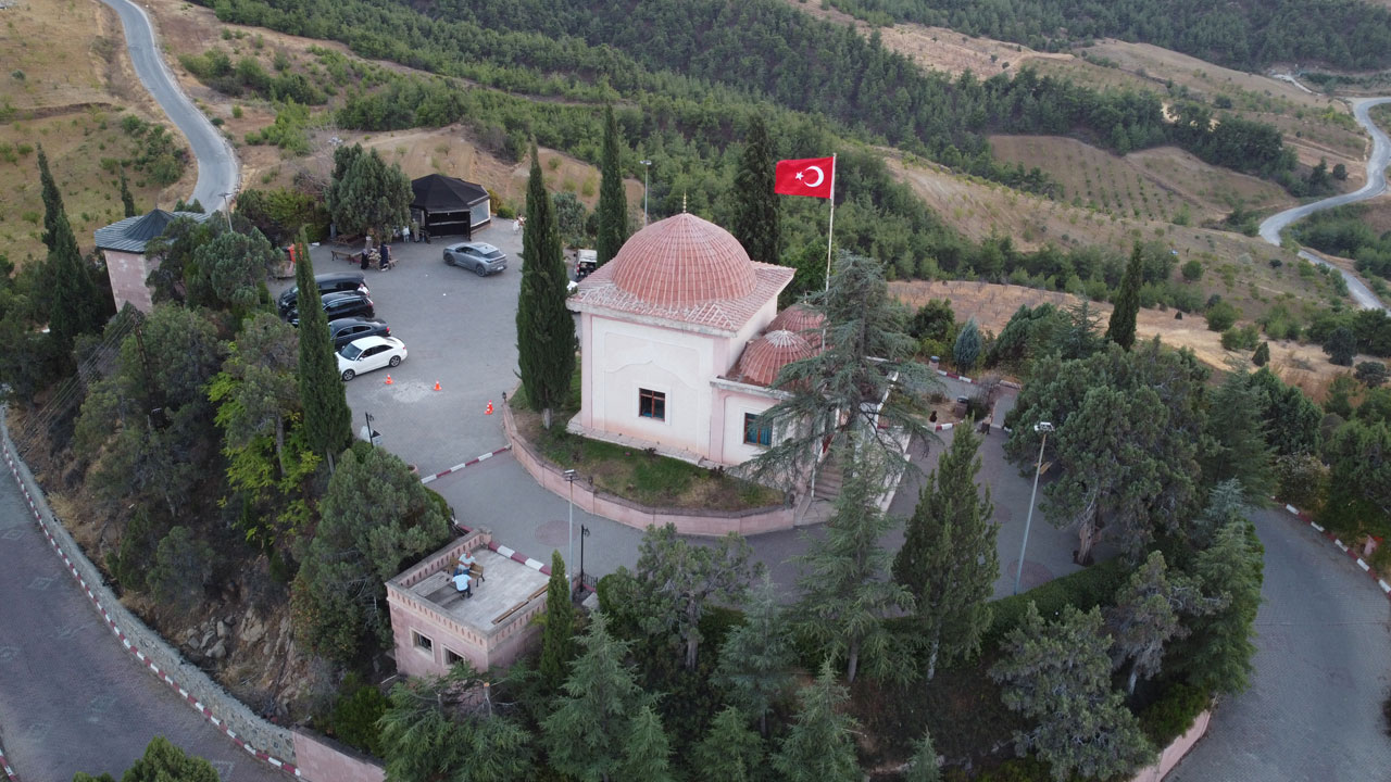 Foto - 100 bin kişiye dev kazanlarda şifalı pilav! Söğüt’te 744 yıllık toy geleneği sürüyor