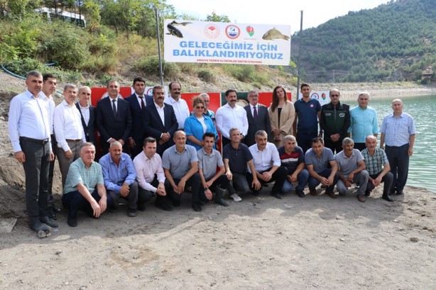 Foto - 100 bin tane! Baraja bıraktılar