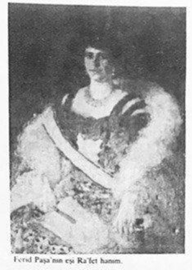 Foto - 100 milyon TL'lik Sadrazam mirası davalık oldu! 5 mezar açıldı