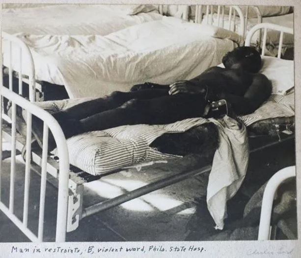 Foto - 100 yıl sonra ortaya çıktı! Akıl hastanelerinin tüyler ürperten kareleri