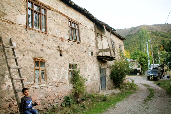 Foto - 100 yıllık taş evde duygulandıran detay