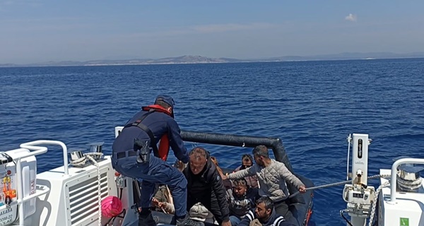 104 düzensiz göçmen kurtarıldı