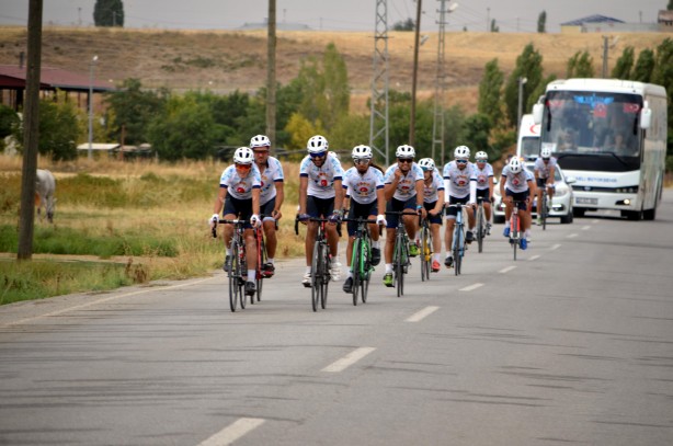 Foto - 11 gündür Malazgirt Zaferi için pedal çeviriyorlar