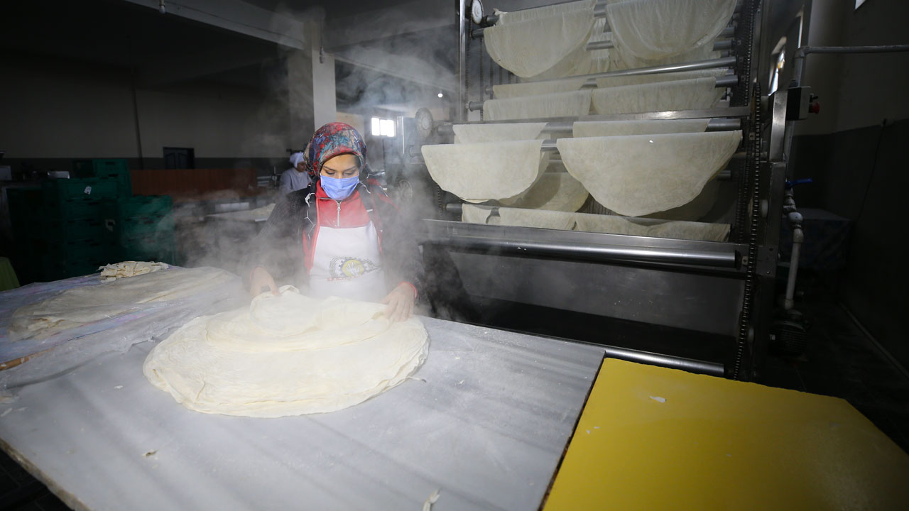 11 kadına ekmek kapısı oldu! Bodrum katta başladı işini OSB’ye taşıdı