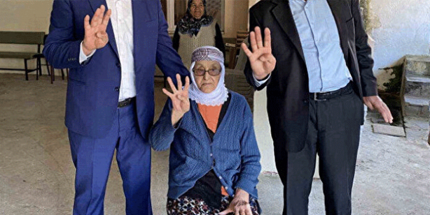 Foto - 110 yaşındaki Safiye nine oy kullanmak için sandık başına gitti! Kime oy verecek acaba?