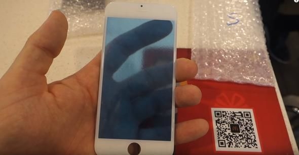 1100 TL'ye kendi iPhone'unu yaptı