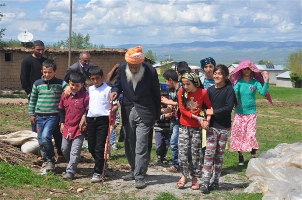 Foto - 111 yaşındaki Zübeyir amcanın bakın kaç torunu var!