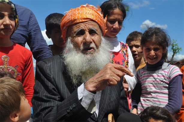 Foto - 111 yaşındaki Zübeyir amcanın bakın kaç torunu var!