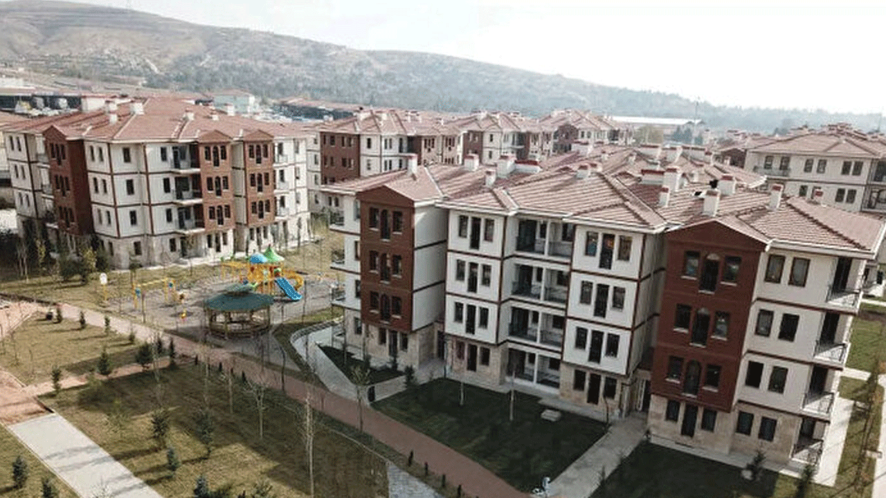 Foto - 11.257 lira taksitle ev sahibi olun! TOKİ 2+1 ve 3+1 dairelerde listeyi açıkladı