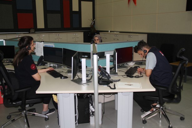 Foto - 112’ye ‘pes artık’ dedirten çağrılar! Bu kadarını tımarhane sakinleri yapmaz