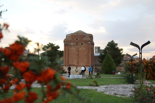 1147 yılında yapıldı! Selçuklu eseri İran’da zamana meydan okuyor