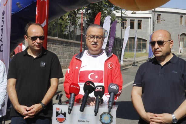 Foto - 116 bisikletçi 15 Temmuz şehitlerini anmak için pedal çevirdi