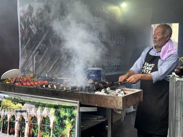 Foto - 12 dakika 63 içli köfte yapıldı! 4 gün boyunca 1 ton çiğ köfte dağıtılacak