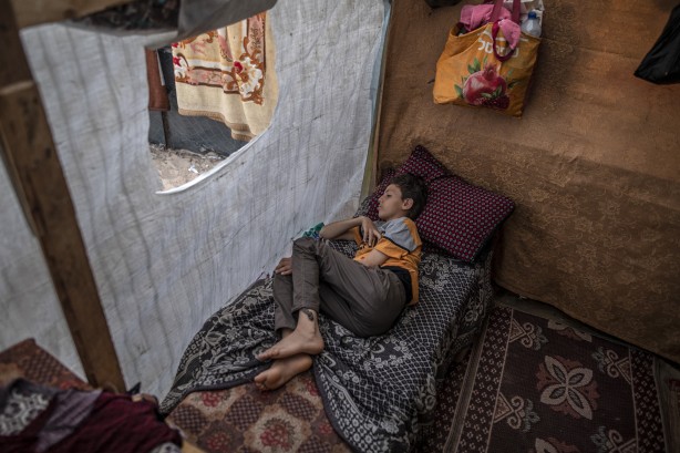 Foto - 12 yaşındaki çocuk yatağında ölümü bekliyor