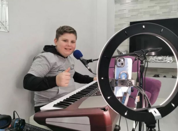 Foto - 12 yaşındaki Fevzi Cumhurbaşkanı Erdoğan'a verdiği sözü tutmak için harekete geçti!