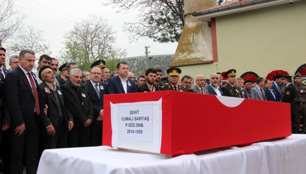 Foto - 120 nüfuslu köyün şehidini 5 bin kişi uğurladı!