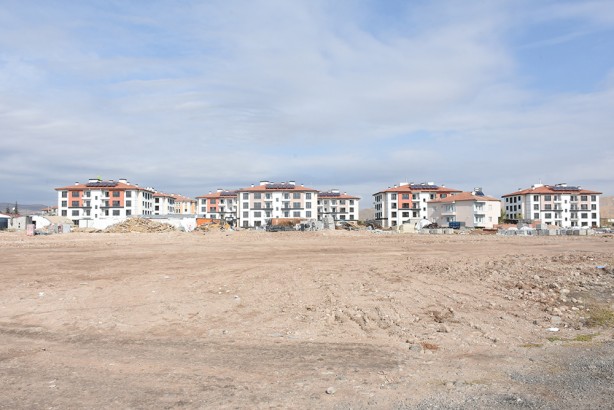 Foto - 1200 konut ağır hasar almıştı! 157 deprem konutunun teslimine sayılı günler kaldı