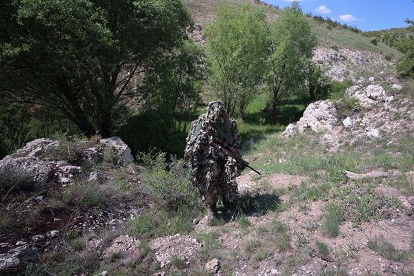 Foto - 1200 metreden tam isabet... Düşmana göz açtırmıyorlar