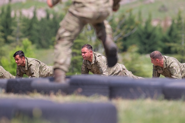 Foto - 1200 metreden tam isabet... Düşmana göz açtırmıyorlar