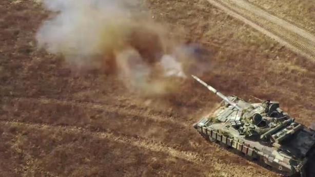 Foto - 1200 tank böyle görüntülendi! Savaşın ayak sesleri