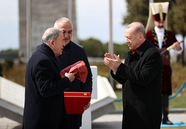 Foto - 129 yıl sonra bir ilk! Osmanlı sancağı Çanakkale'de