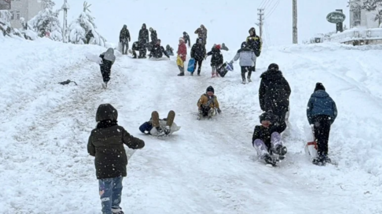 13 İlde okullar tatil! Kar ve buzlanma eğitimi vurdu