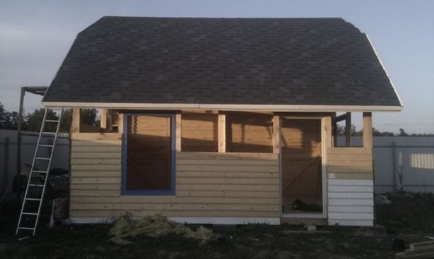 Foto - 13 yaşında ev inşa etti!