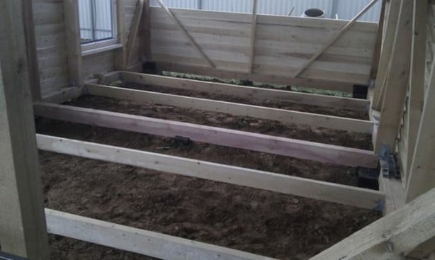 Foto - 13 yaşında ev inşa etti!